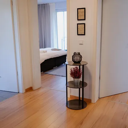 Zwei Mit 2 Balkonen Fuer 8 Personen Am Sieben-seen-center Apartment *