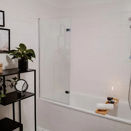 Apartment Zwei Mit 2 Balkonen Fuer 8 Personen Am Sieben-seen-center